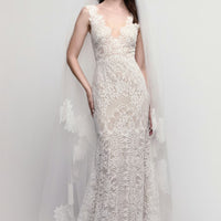 Pilar Veil
