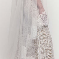 Pilar Veil