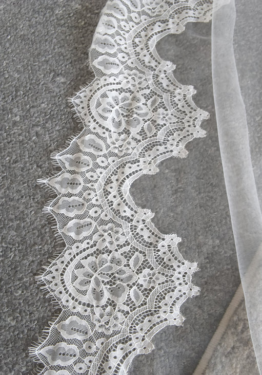 Pilar Veil